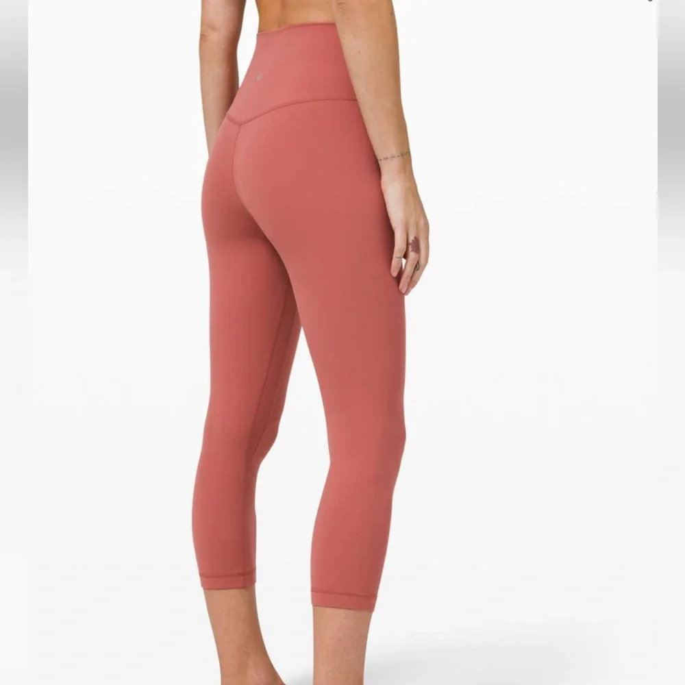Lululemon Align Crop 21” Size 4 - Picture 2 of 7